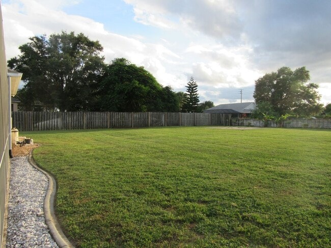 Photo - 1804 Abbeyridge Dr