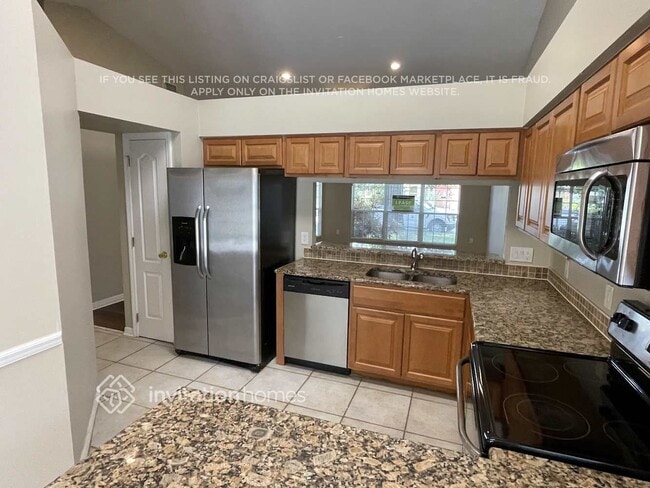 Photo - 829 W Charing Cross Cir