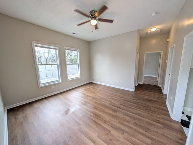 Photo - Remodeled! Walkable! 2 bedroom/1 bath Unit 520-B
