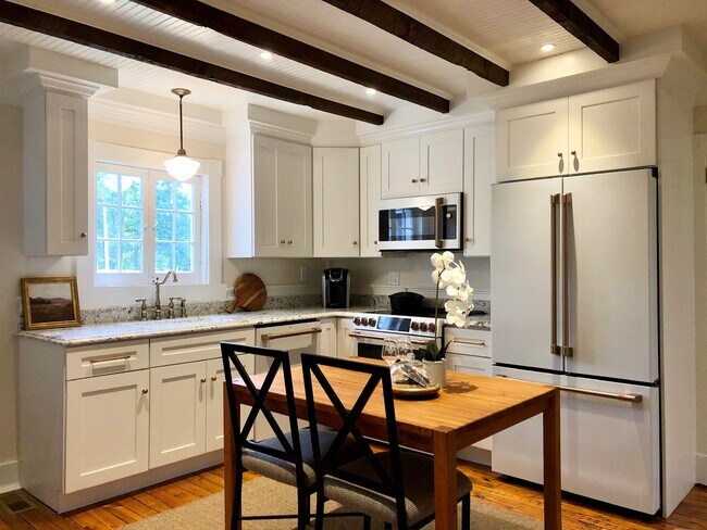 Photo - 2737 Huguenot Trail