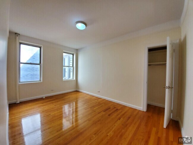 Building Photo - 117 W 13th St Unit 60 Rental