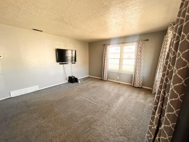 Photo - 364 N Wall Ave