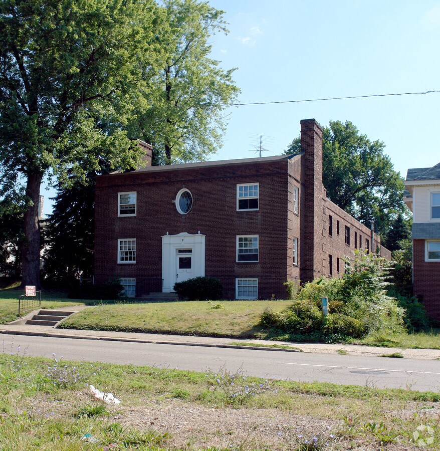 Photo - 1312 Cleveland Ave NW Apartments