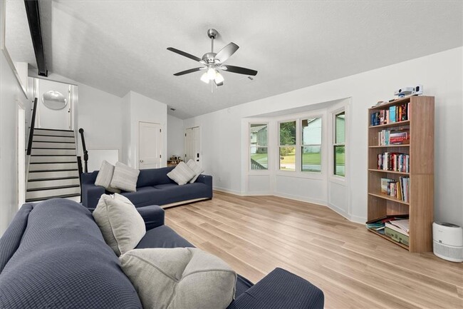 Photo - 6338 Stablewood Way