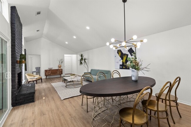 Photo - 2019 Wilcrest Dr