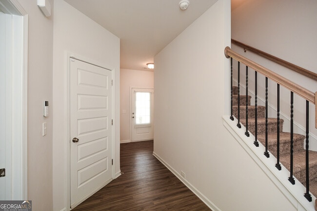 Photo - 350 Cranston Dr