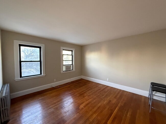 Photo - 50 Bishop Allen Dr Unidad 1A