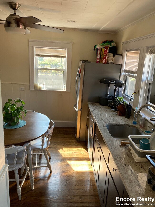 Building Photo - 119 Burget Ave Unit #2 Rental