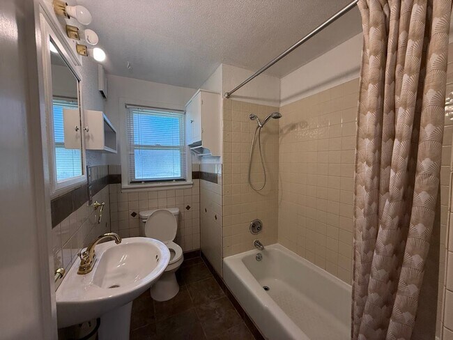 Photo - Audubon-Downriver Neighborhood 4 bedroom, 1 bath corner lot with large, fenced yard