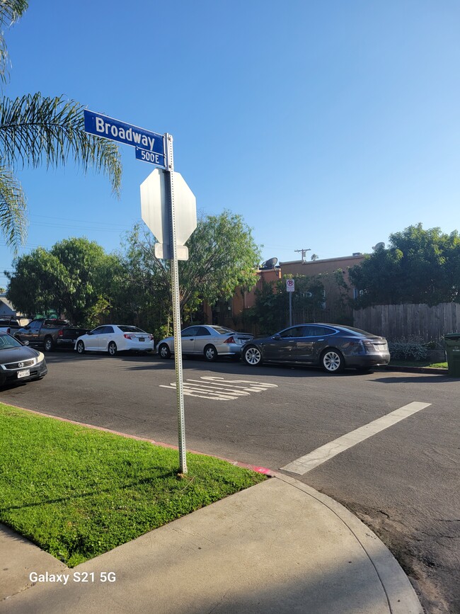 Nestled behind trees just off Abbott Kinney - 1009 5th Ave Apartments Unit 1009