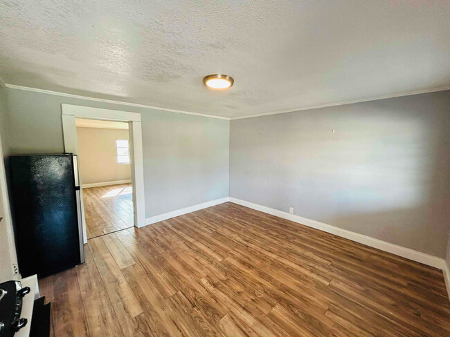 Building Photo - 553597 US-1 Rental
