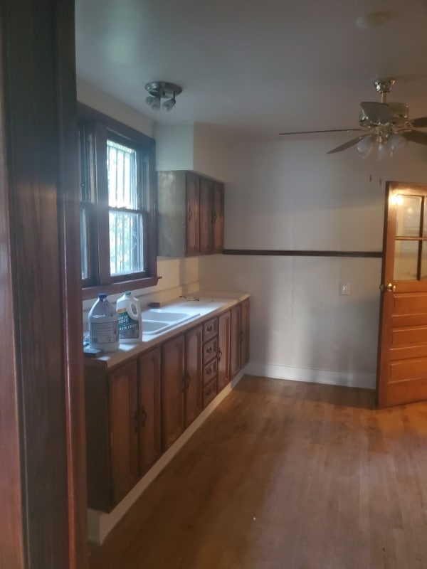 Photo - 11365 S Edbrooke Ave Unidad 1st floor