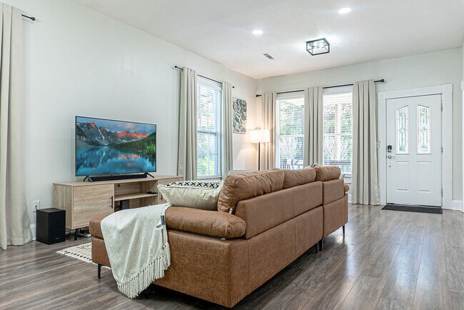 Photo - 1714 Connally Dr