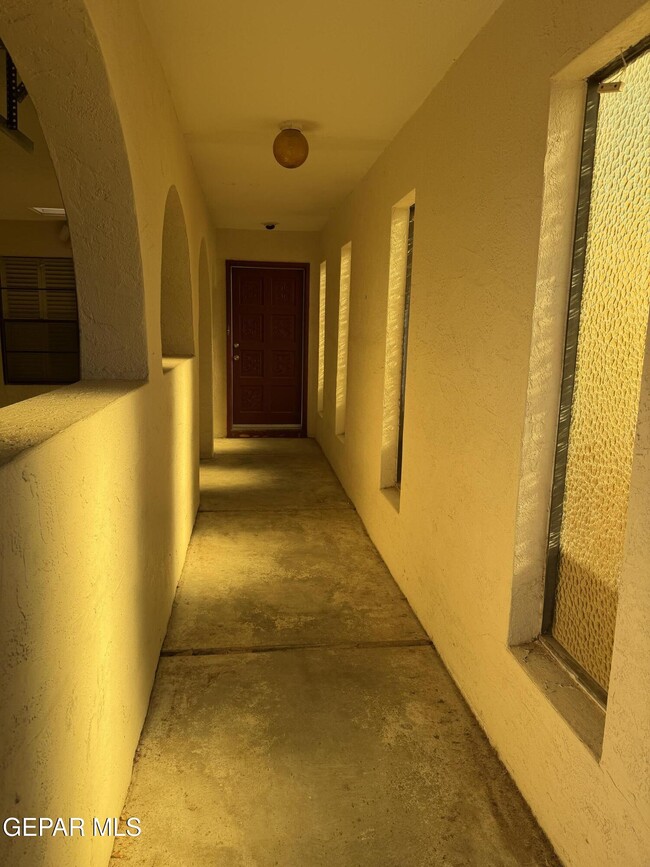 Photo - 320 Thunderbird Dr