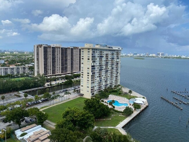 Photo - 11113 Biscayne Blvd Unit 1957