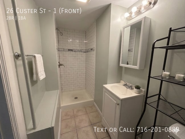 Photo - 26 Custer St Unidad 1 (Front)