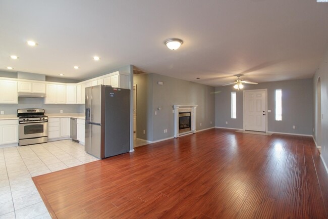 Photo - 3 Bed/2 Bath House in West Kennewick