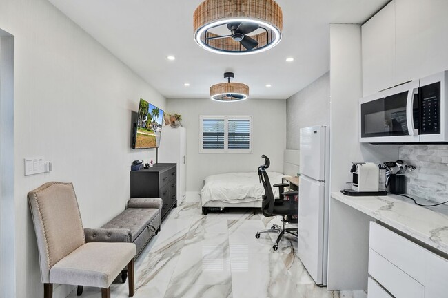 Photo - 6761 Allen St