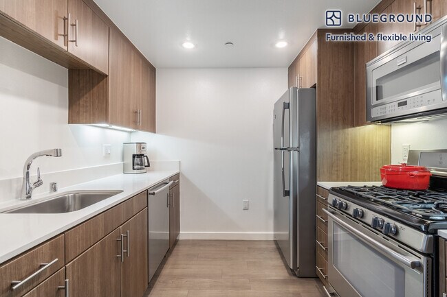 375 N La Cienega Blvd Unit SI FL4-ID225