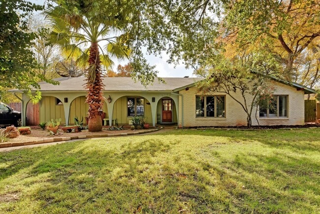 Photo - 3203 Loyola Ln Unit B