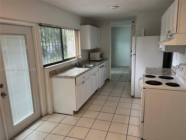 Photo - 14841 SW 71st St