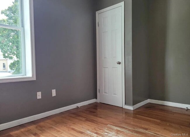 Building Photo - 3-39 Eldert Ln Rental