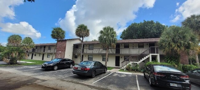 Building Photo - 6010 Shaker Wood Cir Unit 106 Rental
