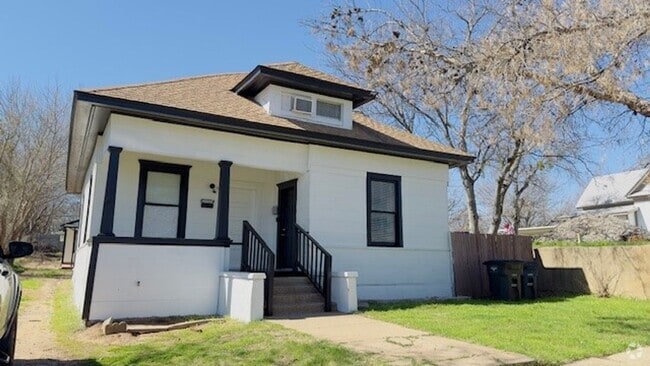 Building Photo - 1217 Clinton Ave Rental