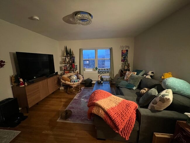 Building Photo - 65 Chiswick Rd Unit 7