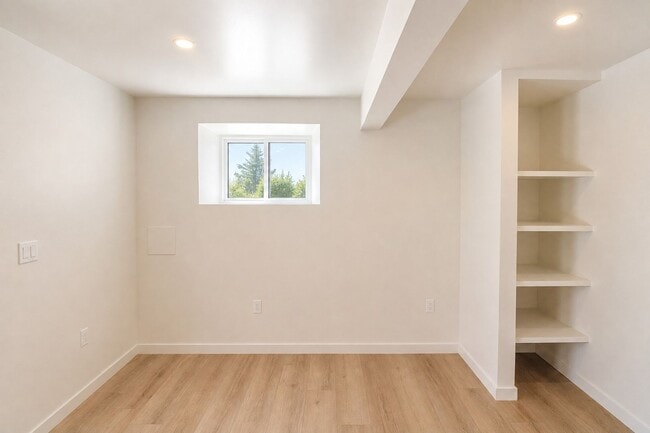 392 Santa Maria Ave