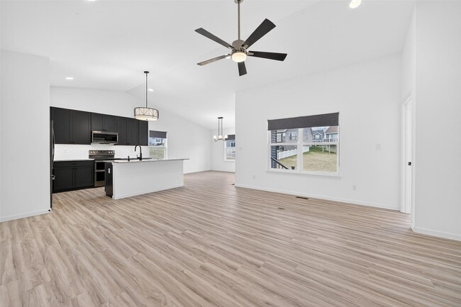 Photo - 203 Homestretch Ln