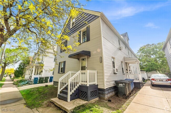 Building Photo - 2115 Dowd Ave Unit 4 Rental