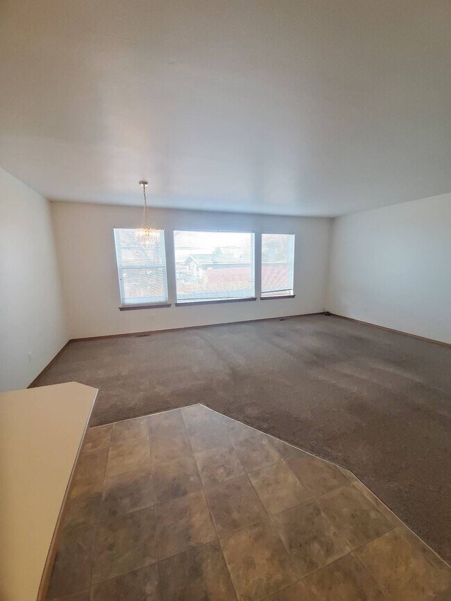 1306 S Skyline Dr Unit 1306 B Skyline Dr