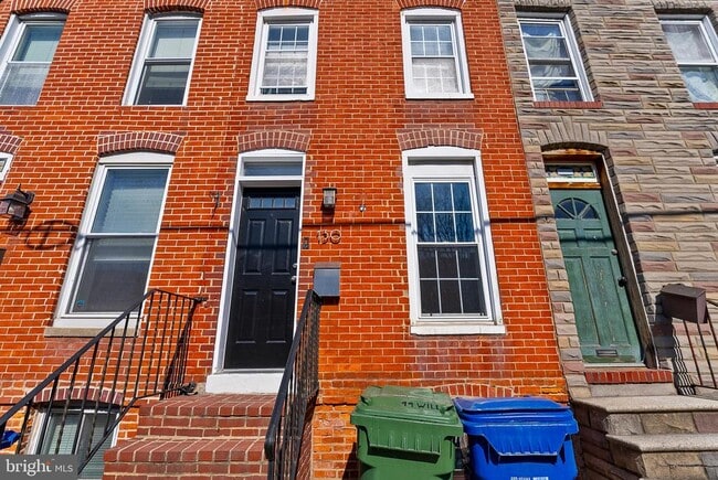 Photo - 130 E Randall St Townhome