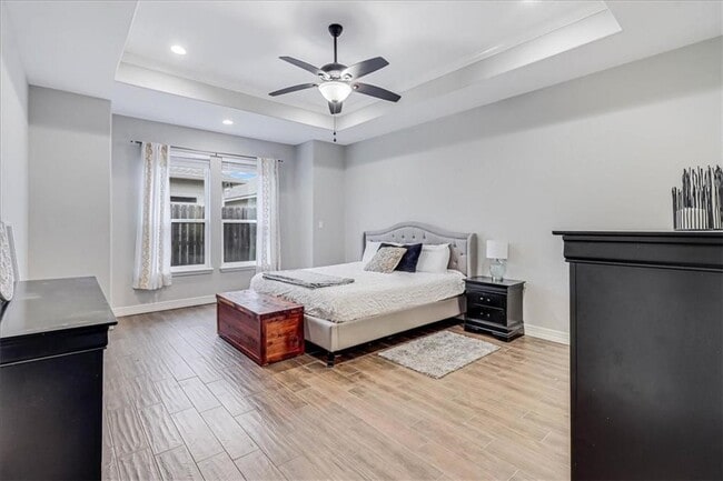 Photo - 3833 Pennine Way