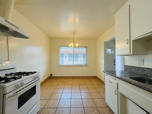 Photo - 1230 W 144th St Unit 4