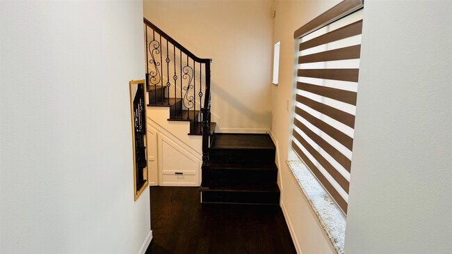 Photo - 150 Carson Ct