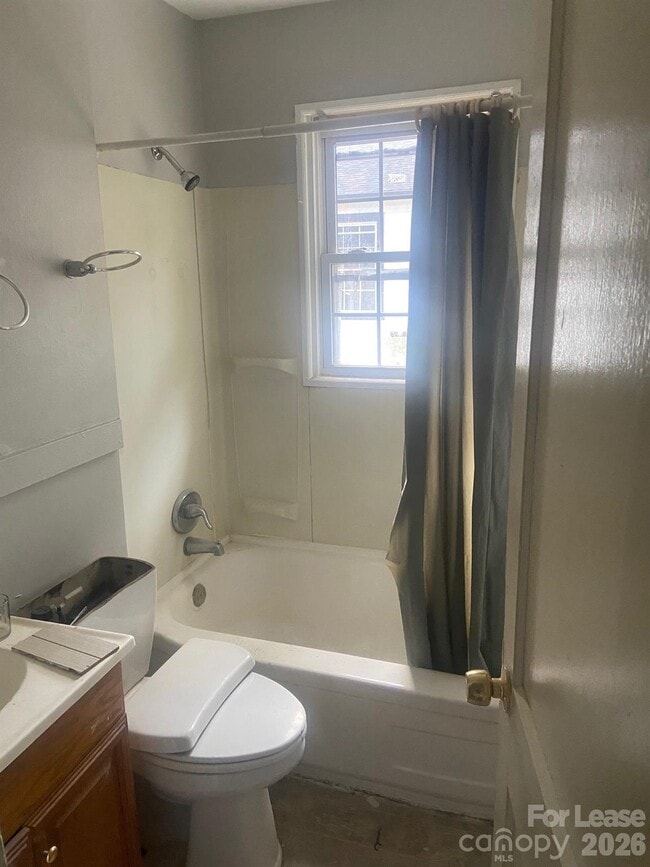 Photo - 430 Skyland Ave