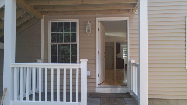 Private front porch - 28 Old Pine Hill Rd Apartment Unit 5
