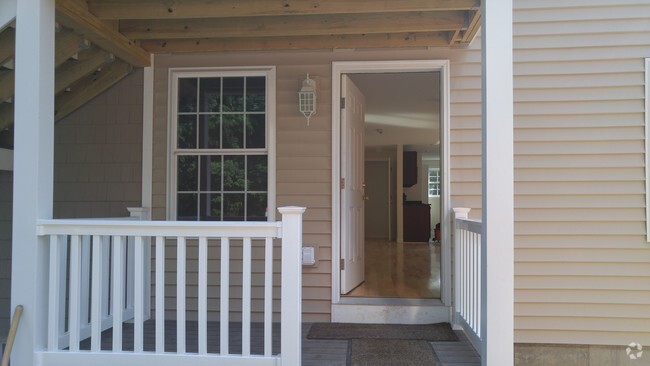 Building Photo - 28 Old Pine Hill Rd Unit 5 Rental