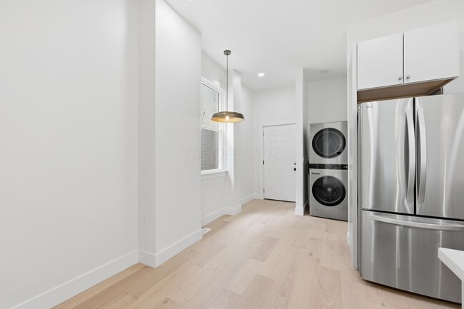 Photo - 834 Oak St Unit 834