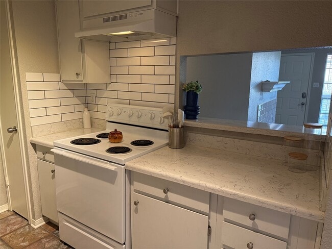 Photo - 1880 White Oak Dr Unit 182