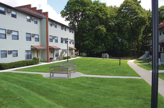 Photo - Sparta Green Apartments