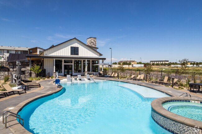 Pool and Clubhouse