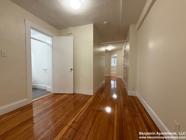 Photo - 7 Mount Hood Rd Unit B