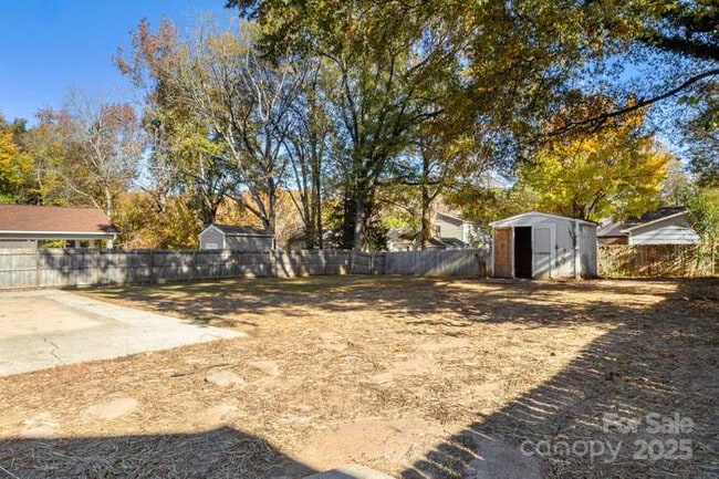 Photo - 5116 Carriage Dr Cir