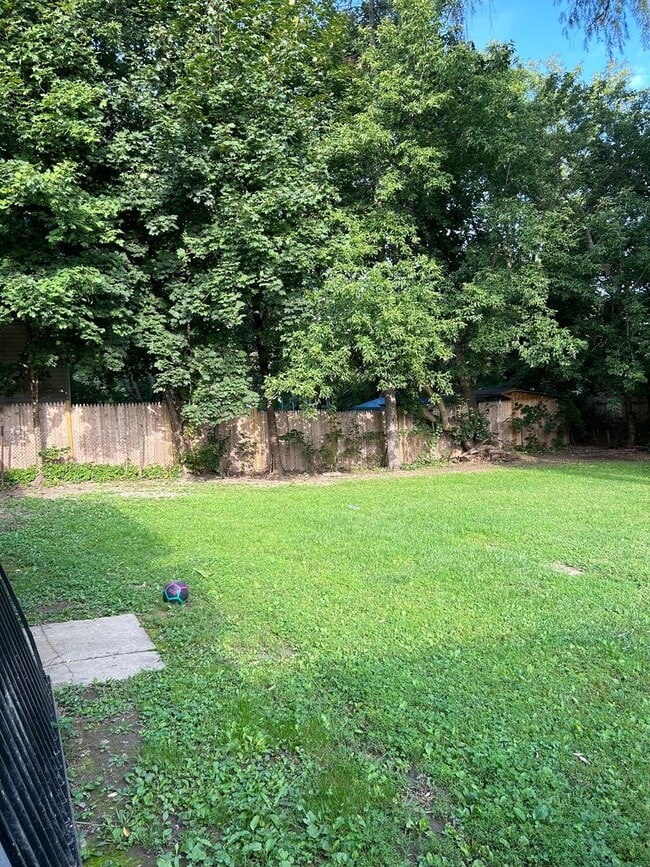 Photo - Lovely Home! Spacious home! Large front & back yard! Garage!