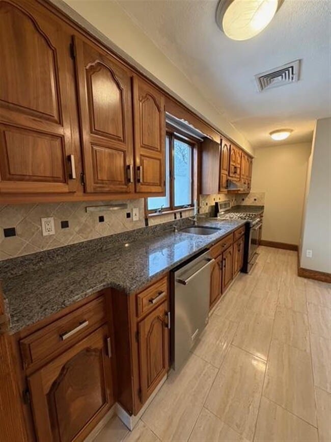 Photo - 33 Lafayette St Unit 1