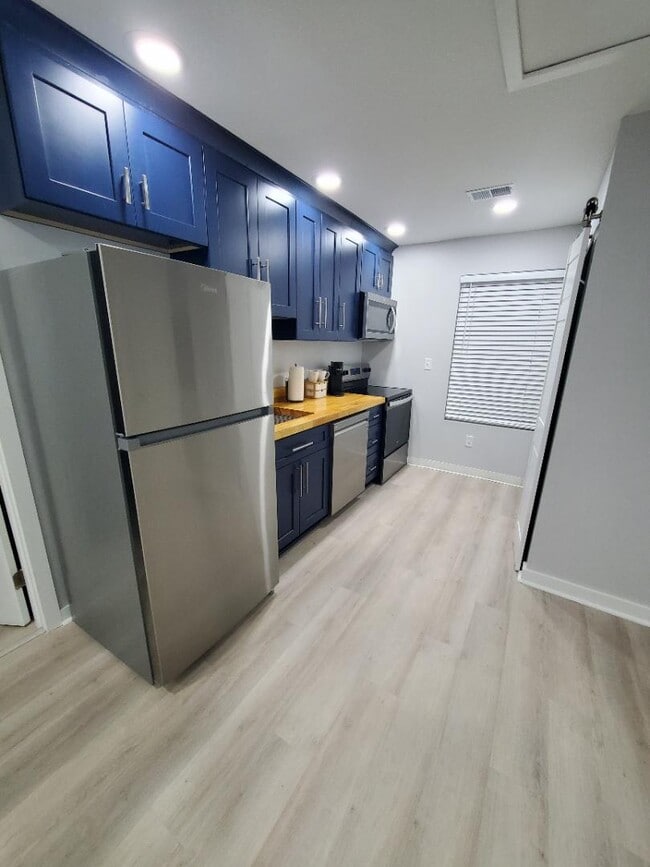 Photo - 294 Quick St