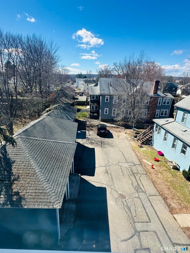 Photo - 133 Quaker Ln S Unit 3